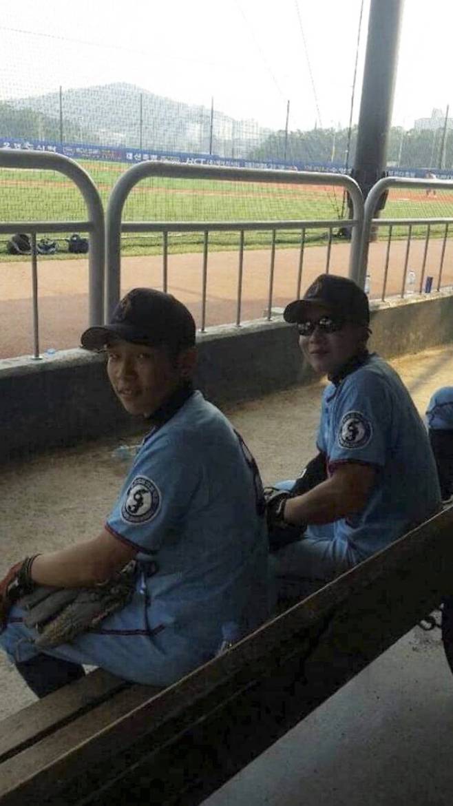 아마추어 시절 김지찬(왼쪽). 김지찬 제공