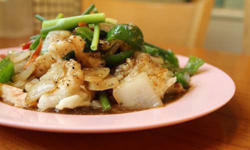 뭄알로이 꿍 팟 픽타이 담