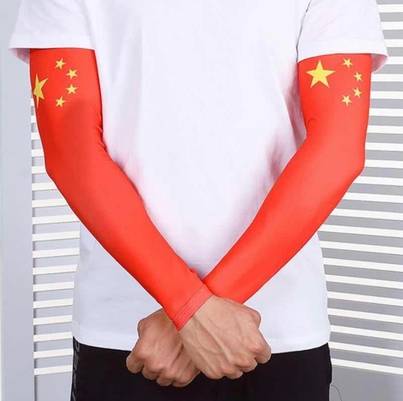 중국의 한 온라인 쇼핑몰에서 판매되고 있는 오성홍기 활용 제품.