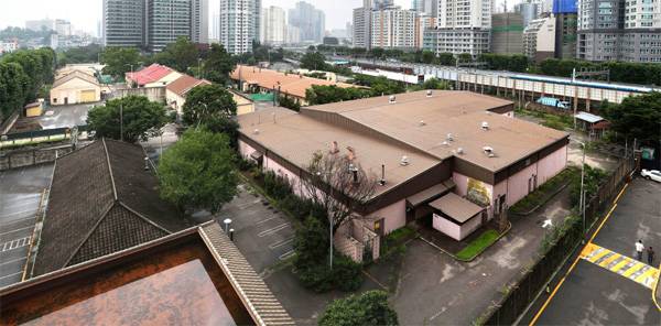 3100가구를 공급하는 용산 캠프킴 용지 전경. 총 5만1700㎡ 규모 이 땅은 미군의 반환을 놓고 현재 환경영향평가를 하고 있다. [이승환 기자]