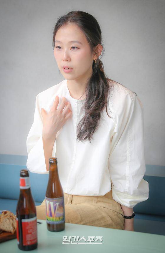 제56회 백상예술대상 영화 부문 여자 조연상을 수상한 배우 김새벽이 17일 오후 서울 마포구 서교동 jtbc play에서 일간스포츠와 취중 인터뷰를 가졌다. 박세완 기자 park.sewan@jtbc.co.kr / 2020.07.17/