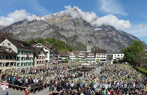 글라루스 칸톤의 란츠게마인데 모습 [EPA=연합뉴스 자료사진]