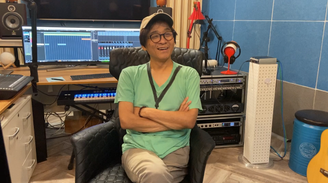 경기도 파주시 헤이리 뱅크뮤직 스튜디오에서 만난 뱅크.