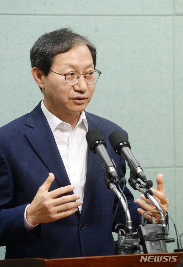 [전주=뉴시스] 김얼 기자 = 김성주 더불어민주당 의원. 2020.08.10.pmkeul@newsis.com