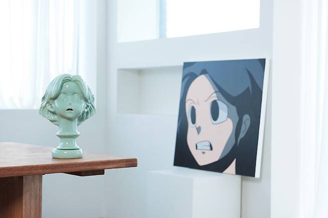 ◇ 카카오프렌즈X옥승철 작가의 한정판 피규어 및 특별판 MD 모습. 사진제공=카카오IX