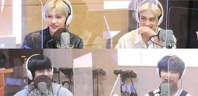 가장 왼쪽 위부터 시계 방향으로 필릭스, 현진, 아이엔, 승민