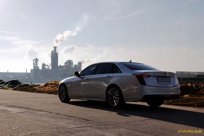 어느새 노을이 지기 시작했다.