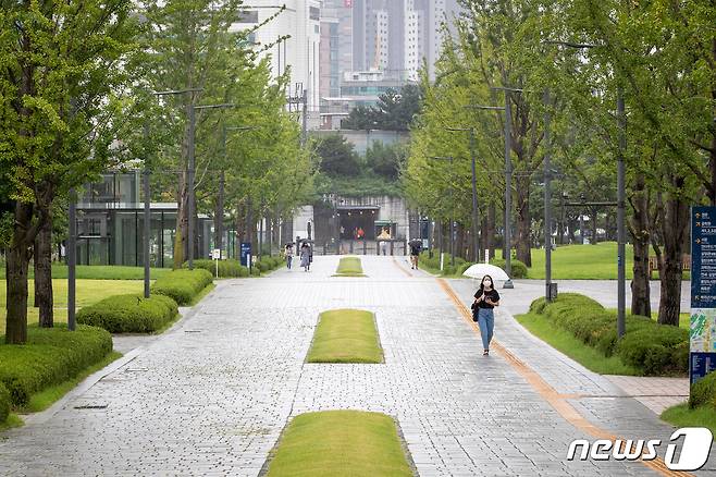 지난 2일 서울 서대문구 연세대학교 신촌캠퍼스가 비대면 수업으로 개강에도 한산한 모습이다./뉴스1 © News1