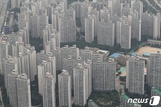 서울의 한 아파트 단지 전경.© News1 임세영 기자