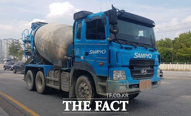 레미콘 업계 일각에서는 서울에 공장을 두지 않아도 충분히 시내에 레미콘을 공급할 수 있다고 말한다. /더팩트 DB