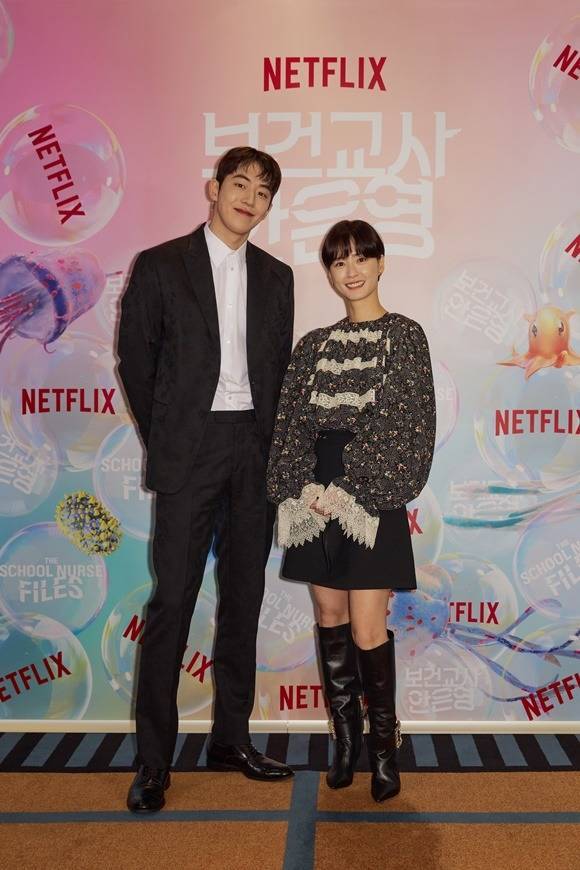 남주혁(왼쪽) 정유미는 이번 작품을 통해 처음으로 연기 호흡을 맞춘다. /넷플릭스 제공