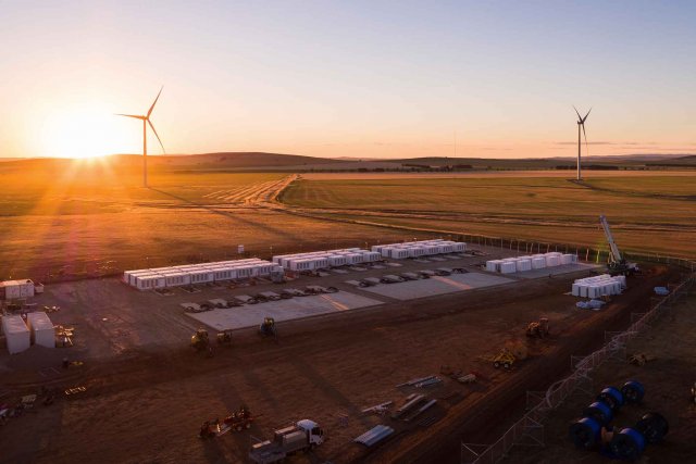 테슬라가 호주 남부 애들레이드 근처에 2017년 건설한 혼스데일 전력저장소의 모습. 호주재생에너지청 제공
