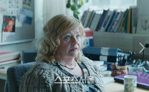 잉거 닐슨. 영화 ‘히어 애프터’ 스틸.