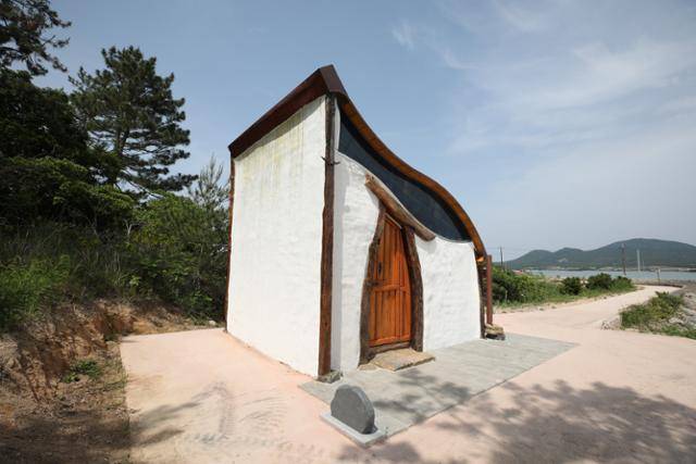 아홉 번째 예배당 '작은 야고보의 집'(장 미셀 후비오, 얄룩 마스 작). ⓒ박준규