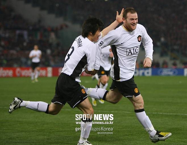 ▲ 맨유 시절 함께 뛰었던 박지성(왼쪽)과 루니(오른쪽)