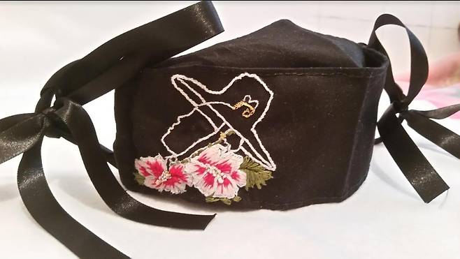 멕시코인이 만든 한국적 이미지의 마스크 디자인 [주멕시코 한국문화원 제공]