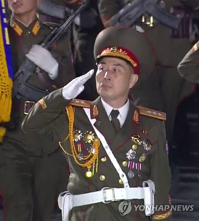 열병식서 호위사령부 종대를 이끄는 곽창식 상장 (서울=연합뉴스) 북한이 지난 10일 개최한 노동당 창건 75주년 기념 열병식에서 곽창식 상장이 호위사령부 종대를 이끌고 있다. [조선중앙TV 화면] 2020.10.11       [국내에서만 사용가능. 재배포 금지. For Use Only in the Republic of Korea. No Redistribution]    nkphoto@yna.co.kr