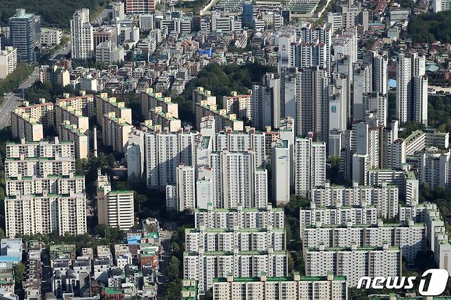 서울 시내 아파트 단지 모습.  © News1 민경석 기자