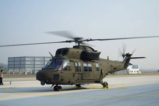 국산 수리온 헬기. 4,000억원 규모의 예산을 투입, UH-60과 동등한 성능으로 끌어올리는 개량 사업이 추진되고 있다. 첨단 기어박스 개발이 완료되면 국산화율이 10% 올라가고, 이미 생산, 배치된 수리온 계열 헬기도 창정비시 보다 강력한 기체로 다시 태어날 길이 열린다.