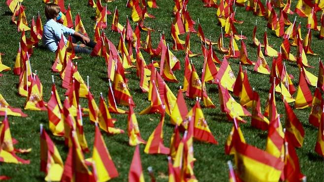 스페인은 코로나19 확진자 수가 100만 명을 넘어선 6번 째 국가가 됐다