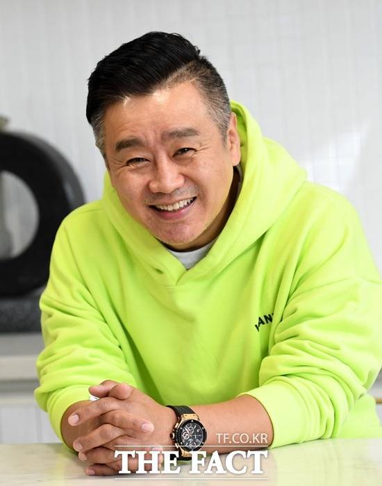 "다 내려놓으니 마음이 편안해졌어요." 이광기는 연기를 잠시 접고 다양한 대중문화 콘텐츠 창작활동에 심혈을 기울이고 있다. 그는 수년 전 파주 출판단지 인근의 300여평 땅에 방송 녹화, 화보 촬영, 미술 전시 등 다채롭게 활용할 수 있는 공간을 만들었다. /임세준 기자