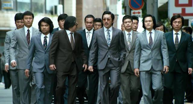 영화 < 범죄와의 전쟁:나쁜놈들 전성시대 > 포스터. 엔드크래딧 제공