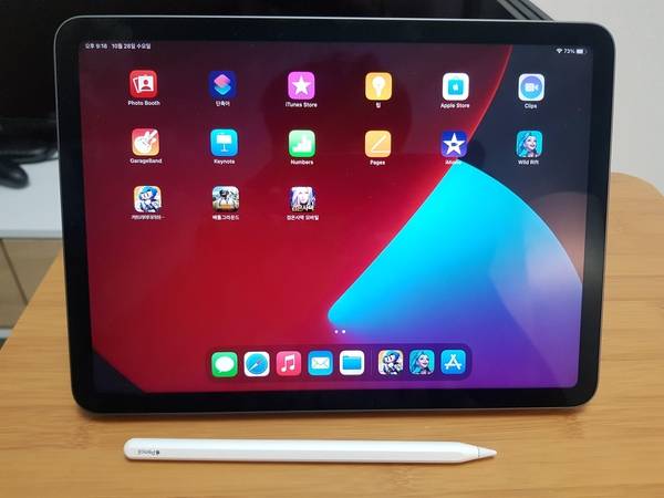 애플 펜슬을 편집 도구로 활용하면 기기 사용성을 높일 수 있다. /이경탁 기자