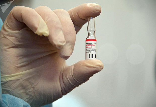 러시아가 자체 개발해 세계 최초로 공식 승인한 ‘스푸트니크 V’ 코로나19 백신./사진=리아노보스티 연합뉴스 자료
