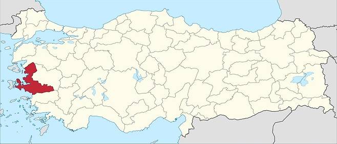 지진 발생 인근의 터키 이즈미르주(붉은색) [위키피디아 자료 지도]