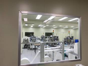 멈춰선 마스크 공장 내 기계들./사진=남형도 기자