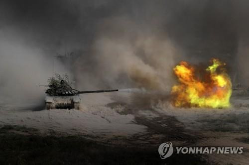 러시아의 주력전차로 활약 중인 'T-72B3'의 훈련 모습. [EPA=연합뉴스]