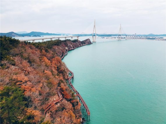 한국관광공사 주관 '2020 가을 비대면 관광지 100선'에 선정된 목포 고하도 해상테마파크