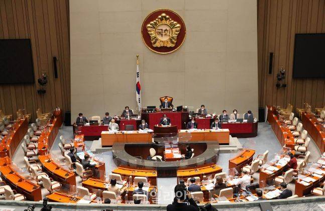 2일 국회 예결위 전체회의장에서 예산결산특별위원회의 '2021년도 예산안 및 기금운용계획안에 대한 공청회'가 열리고 있다. ⓒ데일리안 박항구 기자