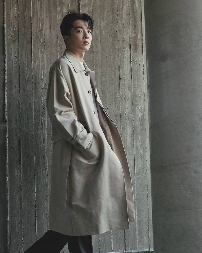 적재는 기타리스트로서 라이브 세션, 음반 세션 등 다양한 협업을 진행하고 있기도 하다. (사진=안테나 제공)