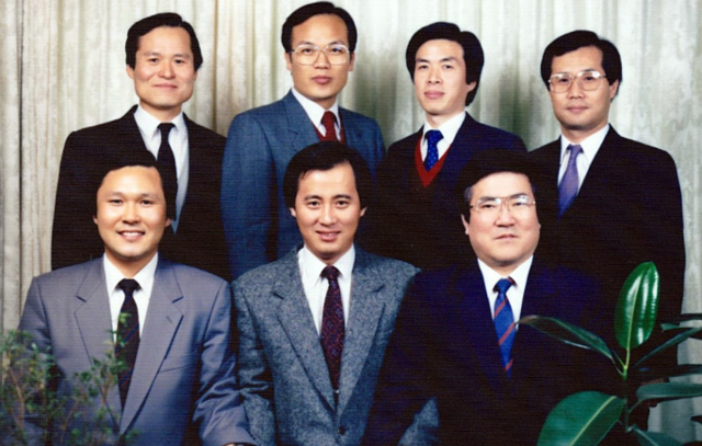 김재열 미국 뉴욕센트럴교회 목사(앞줄 가운데)가 1988년 캐나다로 떠나기 전 송상철 미국 애틀랜타 새한교회 목사(앞줄 왼쪽), 고 안만수 화평교회 원로목사(앞줄 오른쪽)와 함께했다.