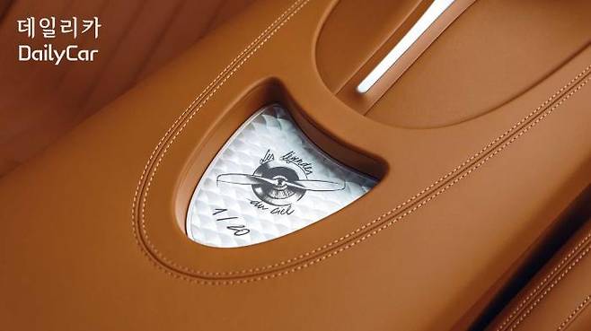 부가티 시론 스포츠 레 르크겐데스 뒤 씨엘 에디션 실내