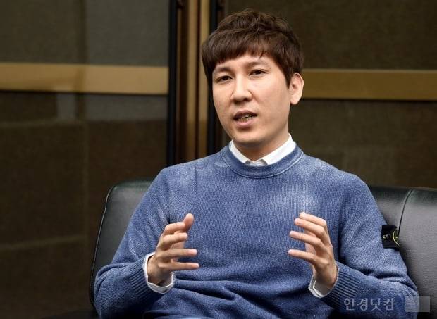 김서준 해시드 대표가 23일 서울 여의도 KB국민은행 전산센터 회의실에서 한경닷컴과 인터뷰하고 있다. (사진=변성현 한경닷컴 기자)