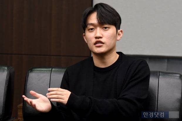 문건기 해치랩스 대표가 23일 서울 여의도 KB국민은행 전산센터 회의실에서 한경닷컴과 인터뷰하고 있다. (사진=변성현 한경닷컴 기자)