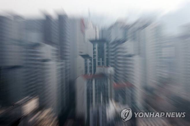 서대문구 안산에서 바라본 종로구 일대 아파트 단지 모습 [연합뉴스 자료사진]