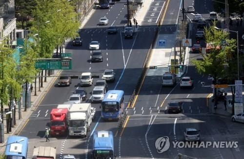 서울 시내 중앙버스전용차로 [연합뉴스 자료사진]