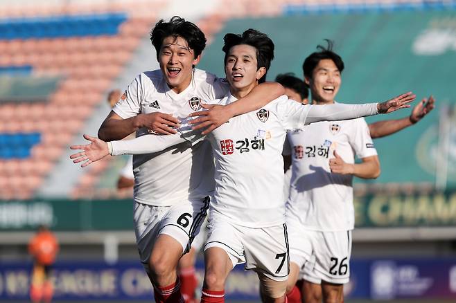 김해시청 주한성이 결승골을 넣은 뒤 환호하고 있다. 사진제공=대한축구협회