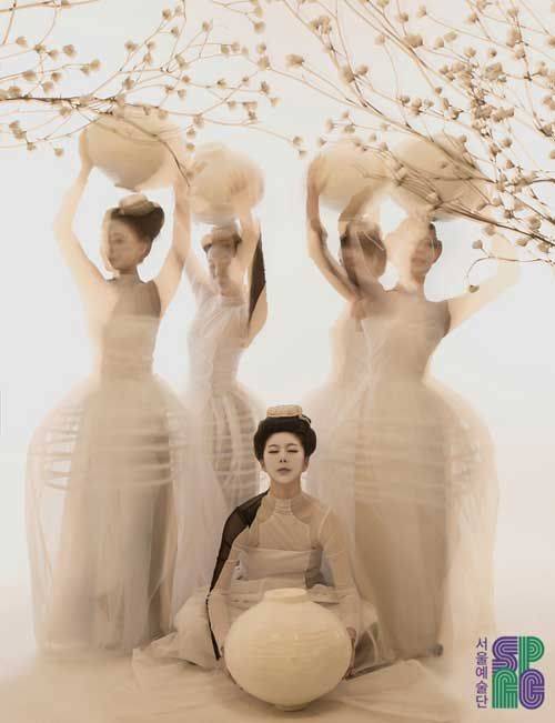 서울예술단의 가무극 '이른 봄 늦은 겨울'