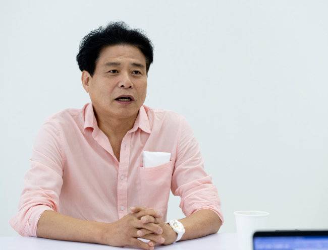 박광희 씨는 인생 2막을 준비하는 사람들에게 “지금까지 살아온 세상보다 더 크고 넓은 세상이 기다리고 있다. 자신을 내려놓으면 젊은이들이 도움을 줄 것”이라고 조언했다.  [지호영 기자]