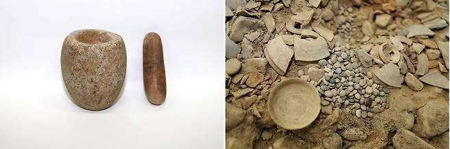 돌절구와 공이(왼쪽), 바둑돌 모습.(문화재청 제공)© 뉴스1