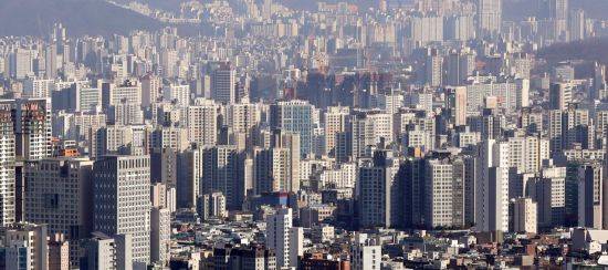 남산에서 바라본 강북 아파트 [이미지출처=연합뉴스]