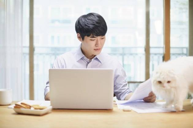 신종 코로나바이러스 감염증(코로나19)으로 집콕 생활이 늘면서 소형 보다는 중형주택을 선호하고 있다. / 사진=게티이미지뱅크