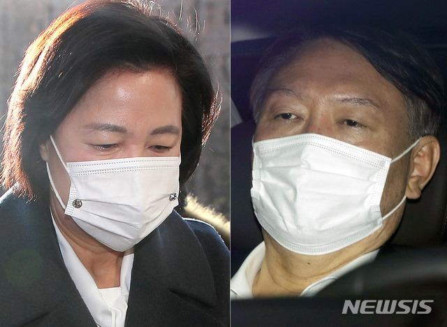 [과천·서울=뉴시스]홍효식·김선웅 기자 = 추미애(왼쪽) 법무부 장관과 윤석열 검찰총장이 지난 16일 정부과천청사 법무부, 대검찰청으로 각각 출근하고 있다. 2020.12.16. photo@newsis.com