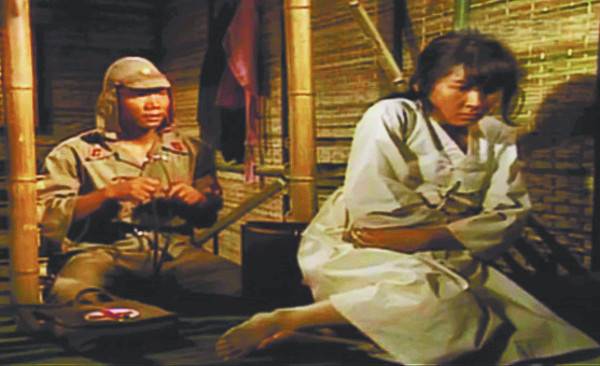 MBC ‘여명의 눈동자’ 속 장면들. 태평양전쟁 당시 우리 민족이 겪어야 했던 이야기를 담은 드라마로 일본군 ‘위안부’와 제주 4.3 사건을 처음으로 다뤘다. MBC 제공