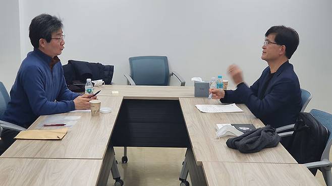 지난 2일 필자와 만난 유승민. '한담이나 나누자고 있는 게 아니다' 그렇게 그는 표현하고 있었다.