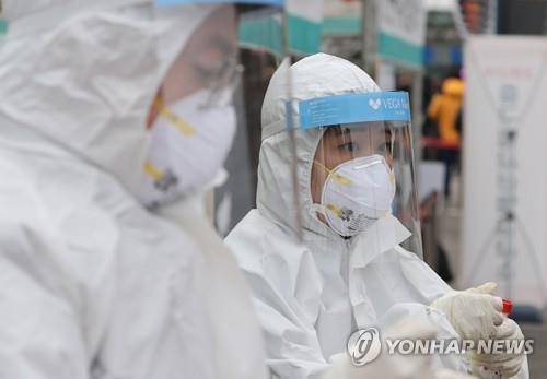 코로나19 검사 [연합뉴스 자료사진]